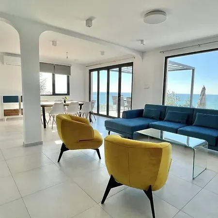 וילה Villa Balchik בלצ'יק