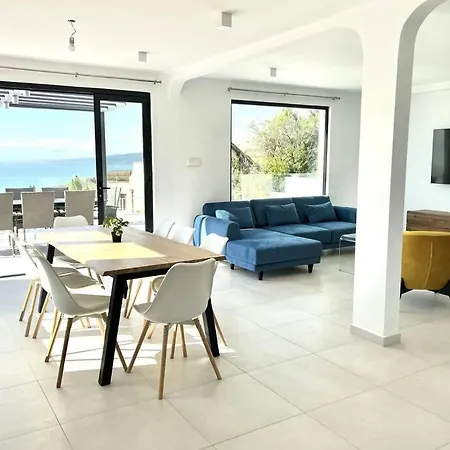 Villa Balchik Villa *