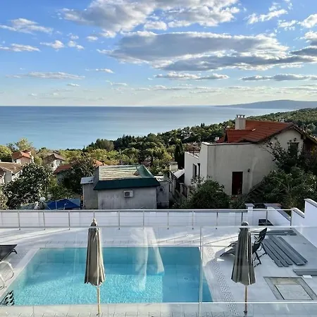 ヴィラ Villa Balchik *